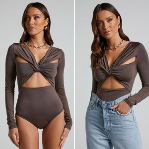 NWT Showpo Nadia Twist Front Cut-Out Long Sleeve Bodysuit